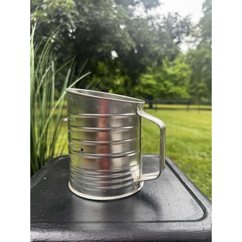 Vintage Bromwell's Flour Sifter 3 Cup Measuring Volume Crank Handle, 1950-60
